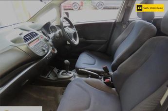Honda Jazz 1.4 i-VTEC ES Hatchback 5dr Petrol CVT Euro 5 (99 ps)