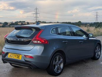 Volvo V40 1.6 T4 SE Lux Nav Hatchback 5dr Petrol Powershift Euro 5 (s/s) (