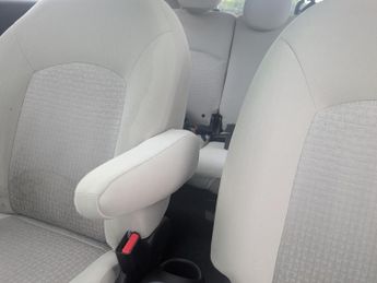 Volvo V40 1.6 T4 SE Lux Nav Hatchback 5dr Petrol Powershift Euro 5 (s/s) (