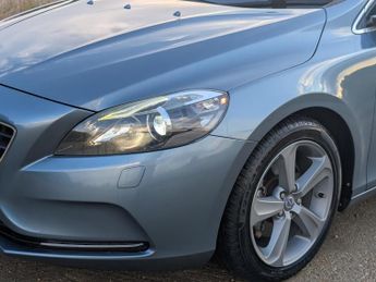 Volvo V40 1.6 T4 SE Lux Nav Hatchback 5dr Petrol Powershift Euro 5 (s/s) (