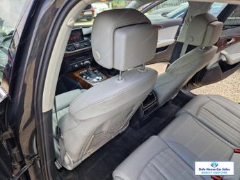 Audi A6 Allroad 3.0 TDI V6 Estate 5dr Diesel S Tronic quattro Euro 5 (s/s) (245 