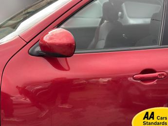 Nissan Juke 1.6 Acenta Premium SUV 5dr Petrol CVT Euro 5 (117 ps)