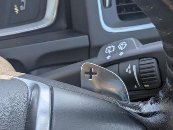 Volvo V60 2.0 D2 R-Design Estate 5dr Diesel Auto Euro 6 (s/s) (120 ps)