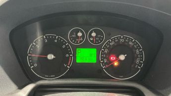 Ford Fusion 1.6 Zetec Climate Hatchback 5dr Petrol Automatic (181 g/km, 99 b