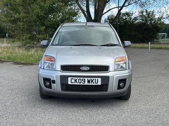 Ford Fusion 1.6 Zetec Climate Hatchback 5dr Petrol Automatic (181 g/km, 99 b