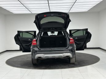Mercedes-Benz GLA 2.1 GLA220 CDI AMG Line SUV 5dr Diesel 7G-DCT 4MATIC Euro 6 (s/s