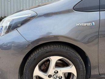 Toyota Yaris 1.5 VVT-h Icon Hatchback 5dr Petrol Hybrid E-CVT Euro 6 (101 ps)