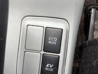 Toyota Yaris 1.5 VVT-h Icon Hatchback 5dr Petrol Hybrid E-CVT Euro 6 (101 ps)
