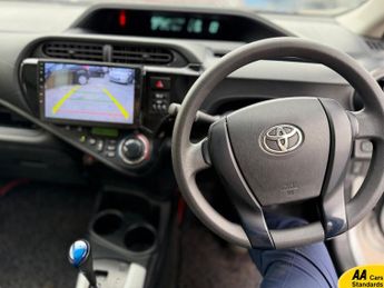 Toyota Yaris  1.5 i-VTEC ES Plus Hatchback 5dr Petrol CVT Euro 5 (99 ps)