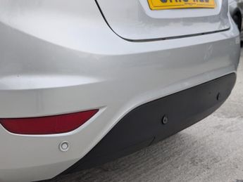 Ford Fiesta 1.6 Zetec Hatchback 5dr Petrol Powershift Euro 5 (105 ps)