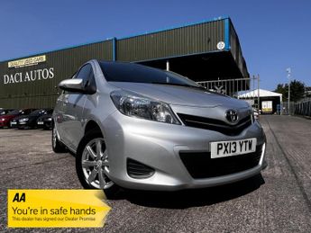 Toyota Yaris 1.33 Dual VVT-i TR Hatchback 5dr Petrol Manual Euro 5 (101 ps)