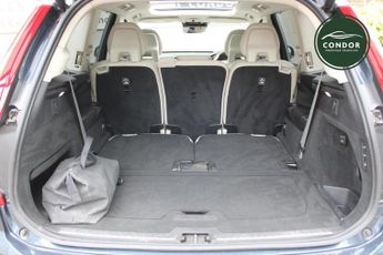 Volvo XC90 2.0h T8 Twin Engine 10.4kWh Inscription Pro SUV 5dr Petrol Plug-