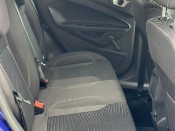 Ford Fiesta 1.6 Titanium Hatchback 5dr Petrol Powershift Euro 5 (105 ps)