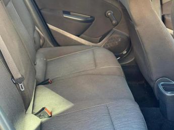 Vauxhall Astra 1.6 16V Exclusiv Sports Tourer 5dr Petrol Auto Euro 5 (115 ps)