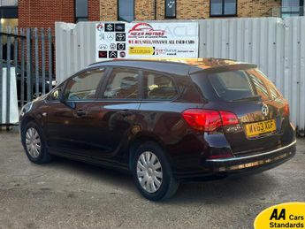Vauxhall Astra 1.6 16V Exclusiv Sports Tourer 5dr Petrol Auto Euro 5 (115 ps)