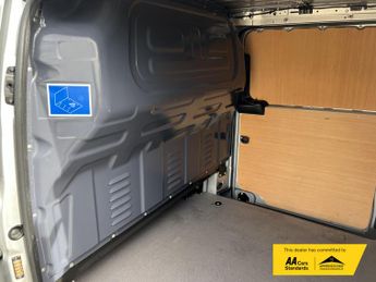 Mercedes-Benz eVito 114 e 41kWh Pure Panel Van 5dr Electric Auto FWD L2 (LWB) (115 p