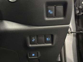 Toyota C-HR 1.8 VVT-h Excel SUV 5dr Petrol Hybrid CVT Euro 6 (s/s) (122 ps)