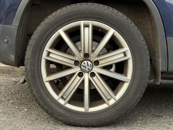 Volkswagen Tiguan 2.0 TDI BlueMotion Tech Match Edition SUV 5dr Diesel DSG 4WD Eur