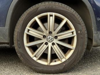 Volkswagen Tiguan 2.0 TDI BlueMotion Tech Match Edition SUV 5dr Diesel DSG 4WD Eur