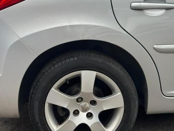 Peugeot 207 SW 1.6 VTi Sport Estate 5dr Petrol Tiptronic Euro 5 (120 ps)