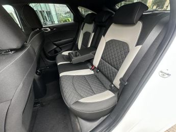 Kia ProCeed 1.5 T-GDi GT-Line Shooting Brake 5dr Petrol DCT Euro 6 (s/s) (15