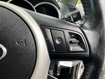 Kia Venga 1.6 2 MPV 5dr Petrol Auto Euro 5 (123 bhp)