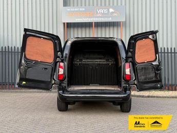 Vauxhall Combo Electric 2300 50kWh Sportive Panel Van 5dr Electric Auto L1 H1 (7.4kW Cha