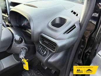 Vauxhall Combo Electric 2300 50kWh Sportive Panel Van 5dr Electric Auto L1 H1 (7.4kW Cha