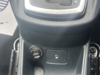 Ford Fiesta 1.4 Zetec Hatchback 3dr Petrol Automatic (154 g/km, 94 bhp)