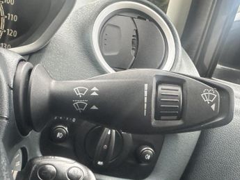 Ford Fiesta 1.4 Zetec Hatchback 3dr Petrol Automatic (154 g/km, 94 bhp)