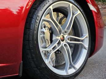 McLaren 12C 3.8T V8 Coupe 2dr Petrol SSG Euro 5 (625 ps)