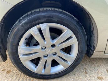 Peugeot 5008 1.6 e-HDi Active MPV 5dr Diesel EGC Euro 5 (s/s) (115 ps)