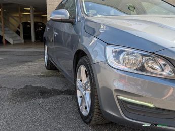 Volvo V60 2.4 D5 Twin Engine SE Nav Estate 5dr Diesel Plug-in Hybrid Auto 