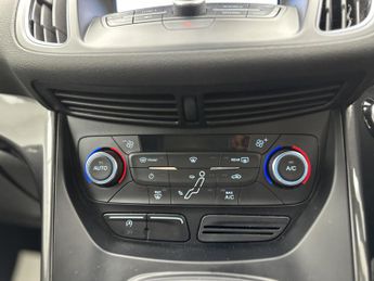 Ford C-Max 1.5 TDCi Titanium MPV 5dr Diesel Powershift Euro 6 (s/s) (120 ps