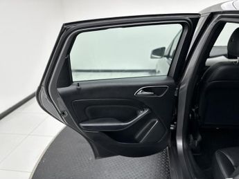 Mercedes-Benz B Class 1.5 B180d Sport (Executive) MPV 5dr Diesel 7G-DCT Euro 6 (s/s) (