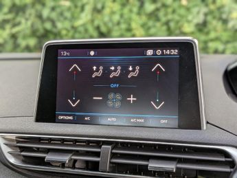 Peugeot 3008 1.2 PureTech GPF Allure SUV 5dr Petrol EAT Euro 6 (s/s) (130 ps)