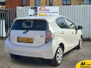 Toyota Yaris 1.5 VVT-h T Spirit Hatchback 5dr Petrol Hybrid CVT Euro 5 (101 p