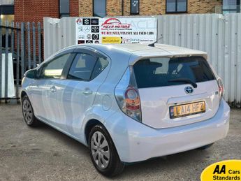 Toyota Yaris 1.5 VVT-h T Spirit Hatchback 5dr Petrol Hybrid CVT Euro 5 (101 p