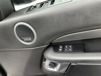 Land Rover Discovery 2.0 SD4 HSE Luxury SUV 5dr Diesel Auto 4WD Euro 6 (s/s) (240 ps)