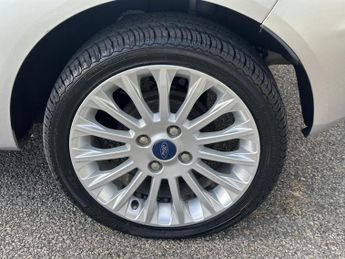 Ford Fiesta 1.4 Titanium Hatchback 3dr Petrol Automatic (154 g/km, 94 bhp)