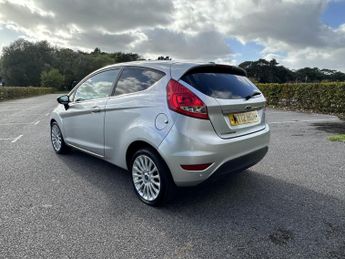 Ford Fiesta 1.4 Titanium Hatchback 3dr Petrol Automatic (154 g/km, 94 bhp)