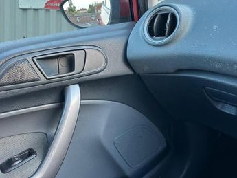 Ford Fiesta 1.4 Style + Hatchback 3dr Petrol Automatic (154 g/km, 94 bhp)