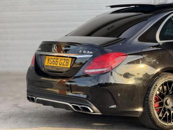 Mercedes-Benz C Class 4.0 C63 V8 BiTurbo AMG S (Premium) SpdS MCT Euro 6 (s/s) 4dr