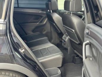 Volkswagen Tiguan 2.0 TDI R-Line DSG 4Motion Euro 6 (s/s) 5dr