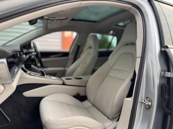 Porsche Panamera 2.9 V6 E-Hybrid 14kWh 4 Sport Turismo PDK 4WD Euro 6 (s/s) 5dr