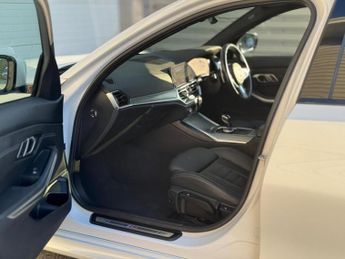 BMW 3 Series 2.0 330e 12kWh M Sport Auto xDrive Euro 6 (s/s) 4dr