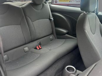 MINI Hatch 1.4 One Hatchback 3dr Petrol Steptronic Euro 4 (95 ps)