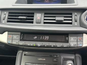 Lexus CT 1.8 200h Advance Hatchback 5dr Petrol Hybrid CVT Euro 6 (s/s) (1