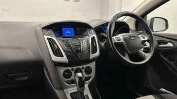 Ford Focus 1.6 Zetec Hatchback 5dr Petrol Powershift Euro 5 (125 ps)