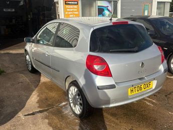 Renault Clio 1.4 16v Dynamique S Hatchback 3dr Petrol Manual (158 g/km, 98 bh
